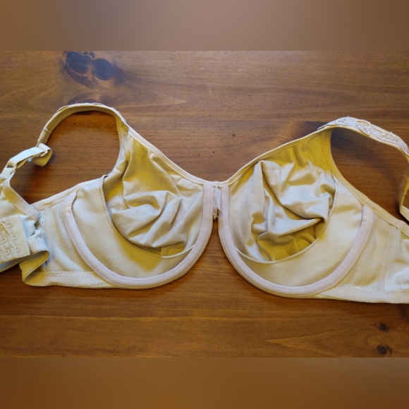 Barely Breezies Underwire Bra 44C NWOT - Picture 6 of 6